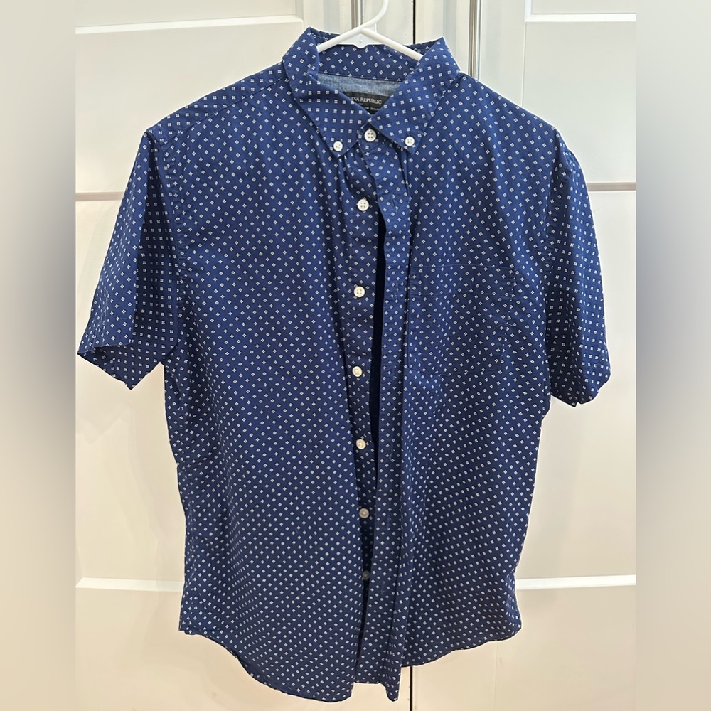 Banana Republic Short Sleeve Button Down Shirt